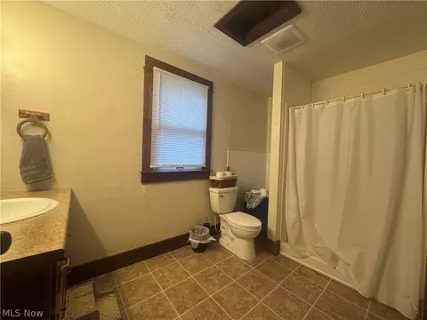 Bath - 309 4th St, Beverly, OH 45715 photo 1 of 3