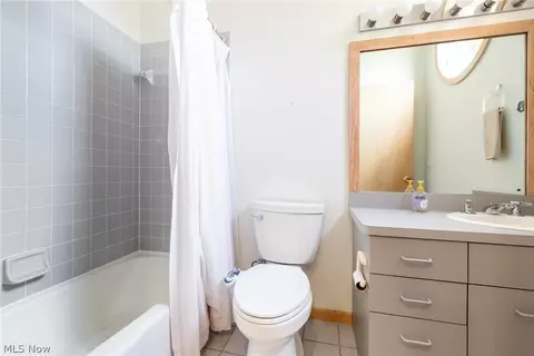 Bath - 245 Jackson Dr, Orange, OH 44022 photo 6 of 6