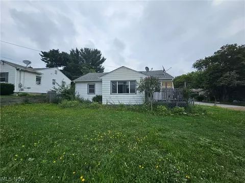 265 Massillon Rd, Akron, OH 44312
