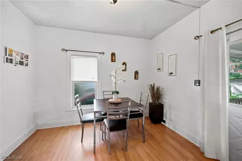 Dining - 637 Dewey Ave, Elyria, OH 44035 photo 1 of 2