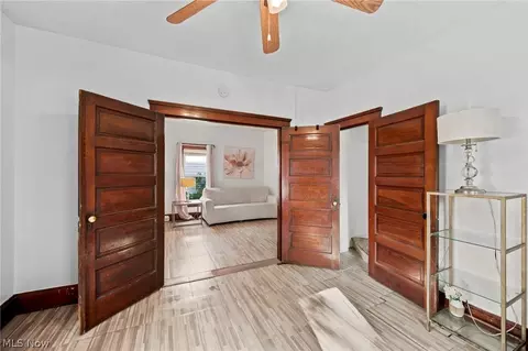 Entry Way - 637 Dewey Ave, Elyria, OH 44035 photo 1 of 3