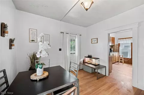 Dining - 637 Dewey Ave, Elyria, OH 44035 photo 2 of 2