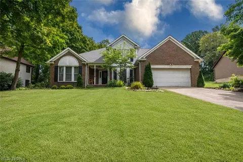 2885 Valley Rd, Cuyahoga Falls, OH 44223