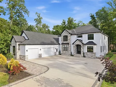 26650 Hurlingham Rd, Beachwood, OH 44122