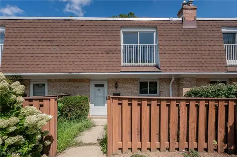 6478 State Rd #G12, Parma, OH 44134