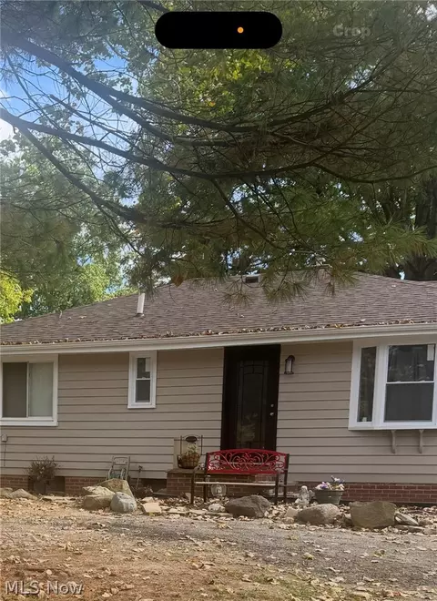 20274 Emery Rd, North Randall, OH 44128