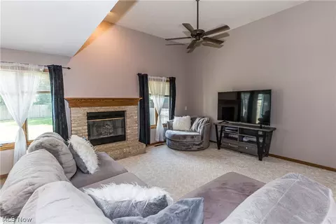 Living - 513 Ohio St, Elyria, OH 44035 photo 3 of 3