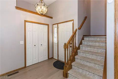 Entry Way - 513 Ohio St, Elyria, OH 44035 photo 2 of 2