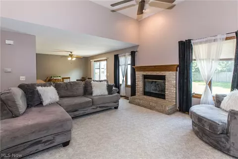 Living - 513 Ohio St, Elyria, OH 44035 photo 2 of 3