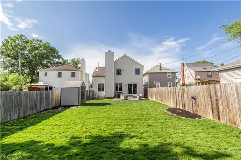 Exterior - 513 Ohio St, Elyria, OH 44035 photo 6 of 10