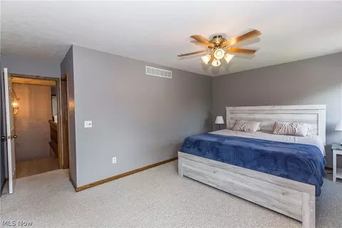 Bedroom - 513 Ohio St, Elyria, OH 44035 photo 2 of 7