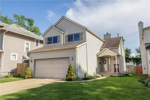 Exterior - 513 Ohio St, Elyria, OH 44035 photo 9 of 10