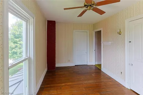 Bedroom - 3257 New State Rd, Willard, OH 44890 photo 4 of 10