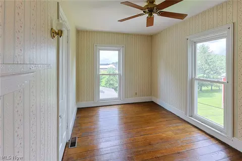 Bedroom - 3257 New State Rd, Willard, OH 44890 photo 4 of 5
