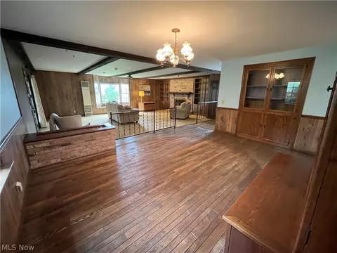 Living - 3257 New State Rd, Willard, OH 44890 photo 4 of 5