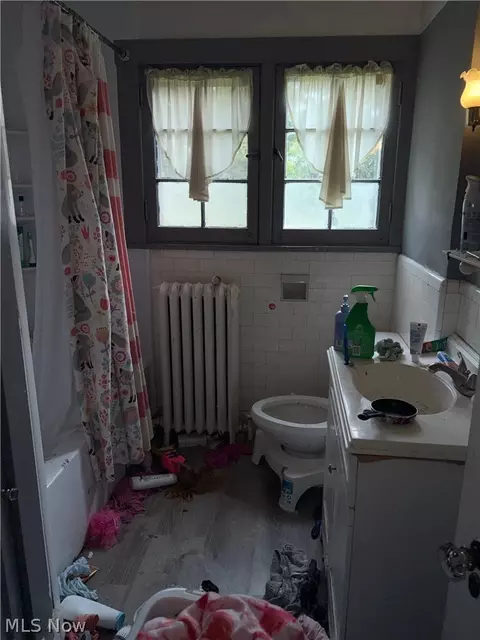 Bath - 44 Forest Hill Rd, Boardman, OH 44512 photo 1 of 2