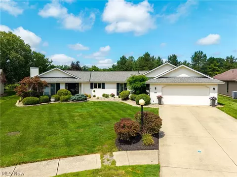 33008 Woodhaven Cir, North Ridgeville, OH 44039