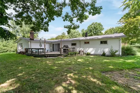 Exterior - 975 Colony Dr, Aurora, OH 44202 photo 5 of 5