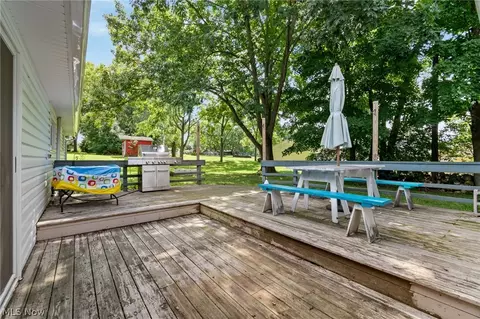 Exterior - 975 Colony Dr, Aurora, OH 44202 photo 1 of 5
