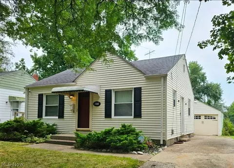 1368 Orlando Ave, Akron, OH 44320