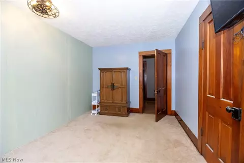 Bedroom - 125 E Walnut St, Ashland, OH 44805 photo 4 of 6