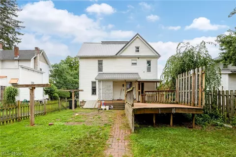 Exterior - 125 E Walnut St, Ashland, OH 44805 photo 4 of 4