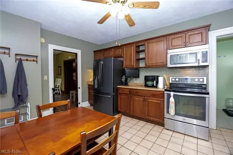 Kitchen - 125 E Walnut St, Ashland, OH 44805 photo 2 of 2
