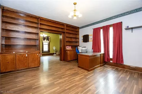 Living - 125 E Walnut St, Ashland, OH 44805 photo 4 of 4