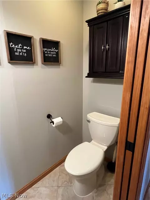 Bath - 2941 Shirley St, Ashtabula, OH 44004 photo 6 of 7