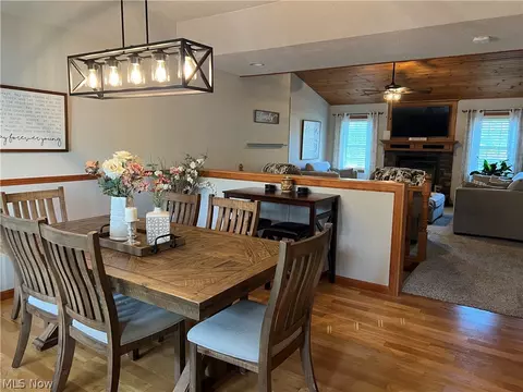 Dining - 2941 Shirley St, Ashtabula, OH 44004 photo 2 of 3