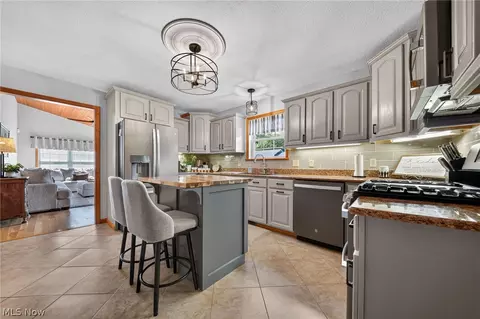 Kitchen - 2941 Shirley St, Ashtabula, OH 44004 photo 1 of 5