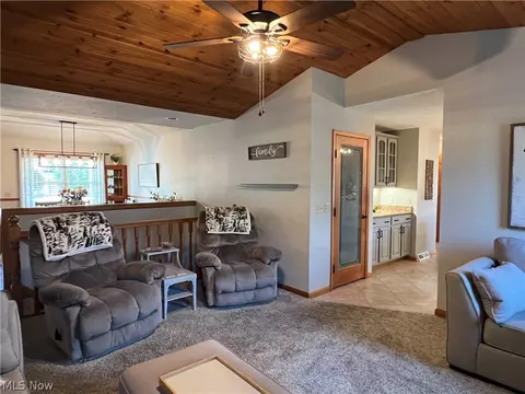 Living - 2941 Shirley St, Ashtabula, OH 44004 photo 1 of 3