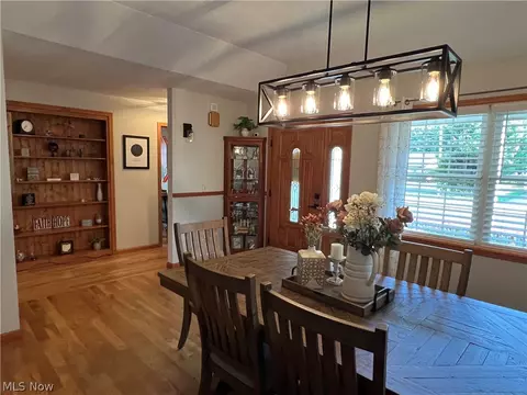 Entry Way - 2941 Shirley St, Ashtabula, OH 44004 photo 1 of 2