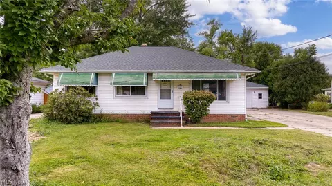 11310 W Sprague Rd, Parma, OH 44130