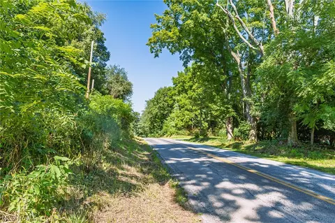 7559 Doylestown Rd, Sterling, OH 44276