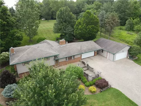 6624 State Route 7, New Waterford, OH 44445