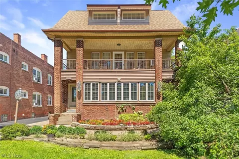 14724 Clifton Blvd, Lakewood, OH 44107