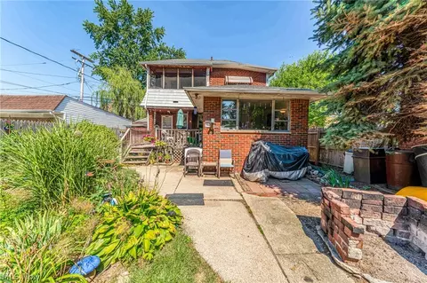3387 W 125th St, Cleveland, OH 44111