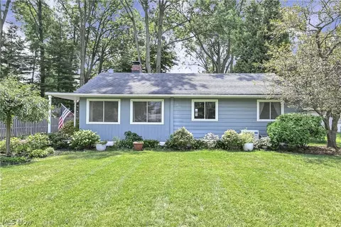 33081 Lake Rd, Avon Lake, OH 44012