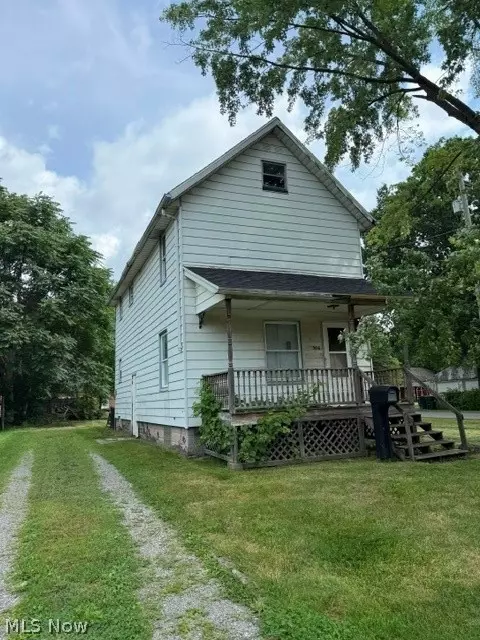 506 Hall St NW, Warren, OH 44483