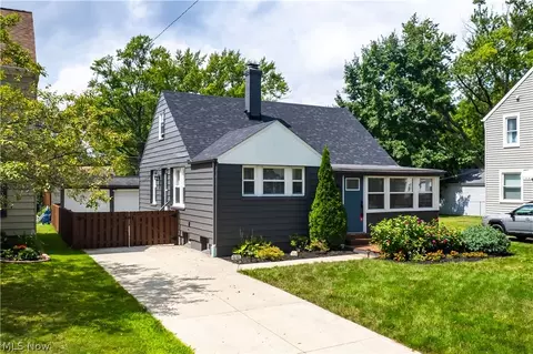4318 W 222nd St, Fairview Park, OH 44126