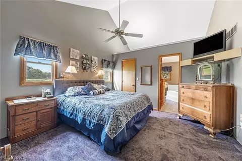 Bedroom - 40450 Parsons Rd, Lagrange, OH 44050 photo 1 of 6