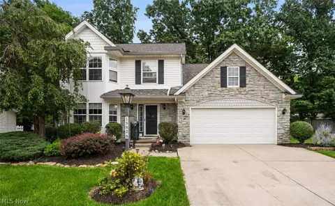 15826 Falmouth Oval, Middleburg Heights, OH 44130