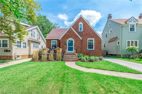 3425 W 159th St, Cleveland, OH 44111