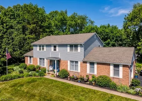 2337 Reno Dr, Louisville, OH 44641