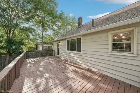Exterior - 1155 Bell Ct, Elyria, OH 44035 photo 4 of 4