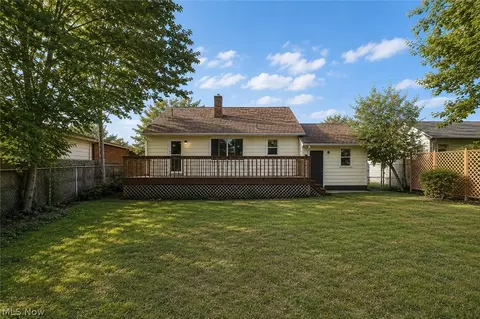 Exterior - 1155 Bell Ct, Elyria, OH 44035 photo 2 of 4