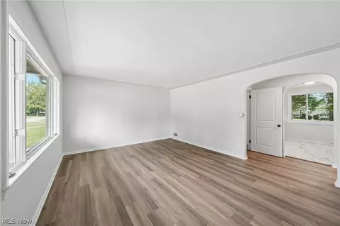 Living - 1155 Bell Ct, Elyria, OH 44035 photo 1 of 3