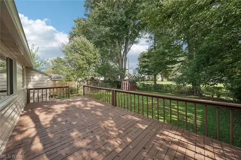 Exterior - 1155 Bell Ct, Elyria, OH 44035 photo 3 of 4