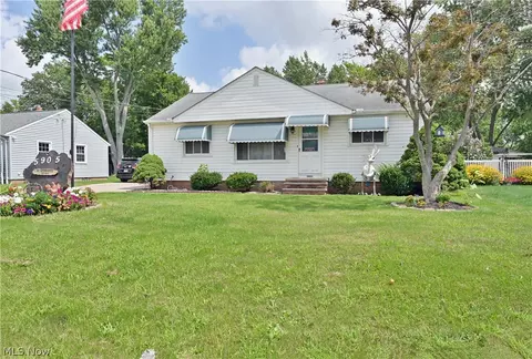 5905 Stearns Rd, North Olmsted, OH 44070